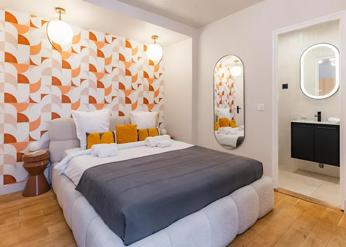 Exceptional Triplex With 6 Bedrooms & Air Conditioning Apartmán