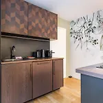 Exceptional Triplex With 6 Bedrooms & Air Conditioning Lägenhet Paris