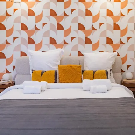 Exceptional Triplex With 6 Bedrooms & Air Conditioning * Παρίσι